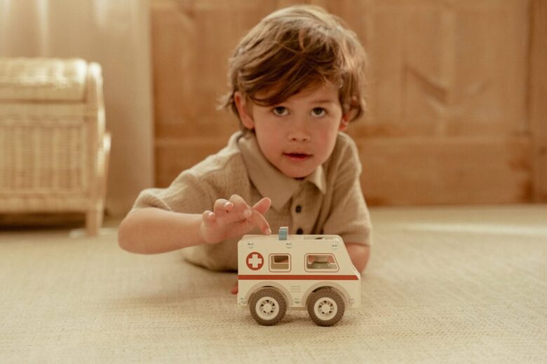 Little Dutch Ambulance FSC 2527